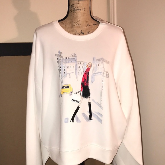 DKNYC Tops - DKNY womens crossing times square print sweatshirt NWT size XL